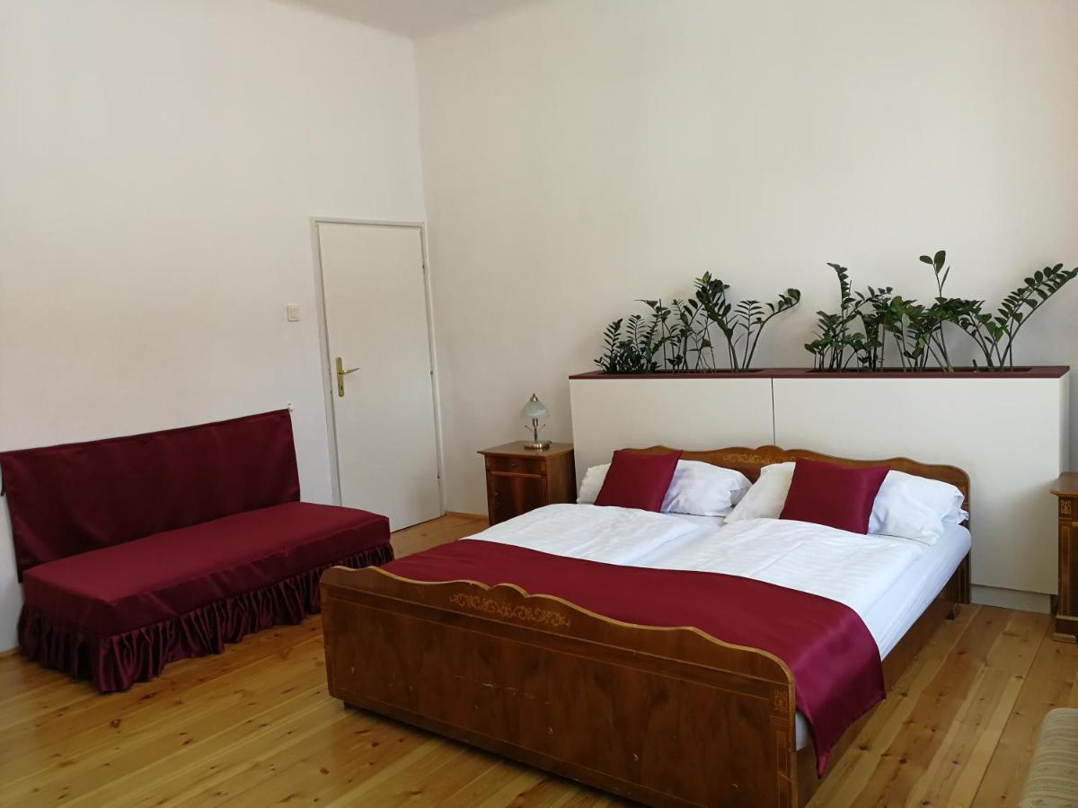 Tulipanvendeghaz Hotell Keszthely Eksteriør bilde
